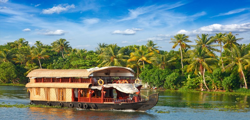 BEST OF KERALA WITH HOUSEBOAT