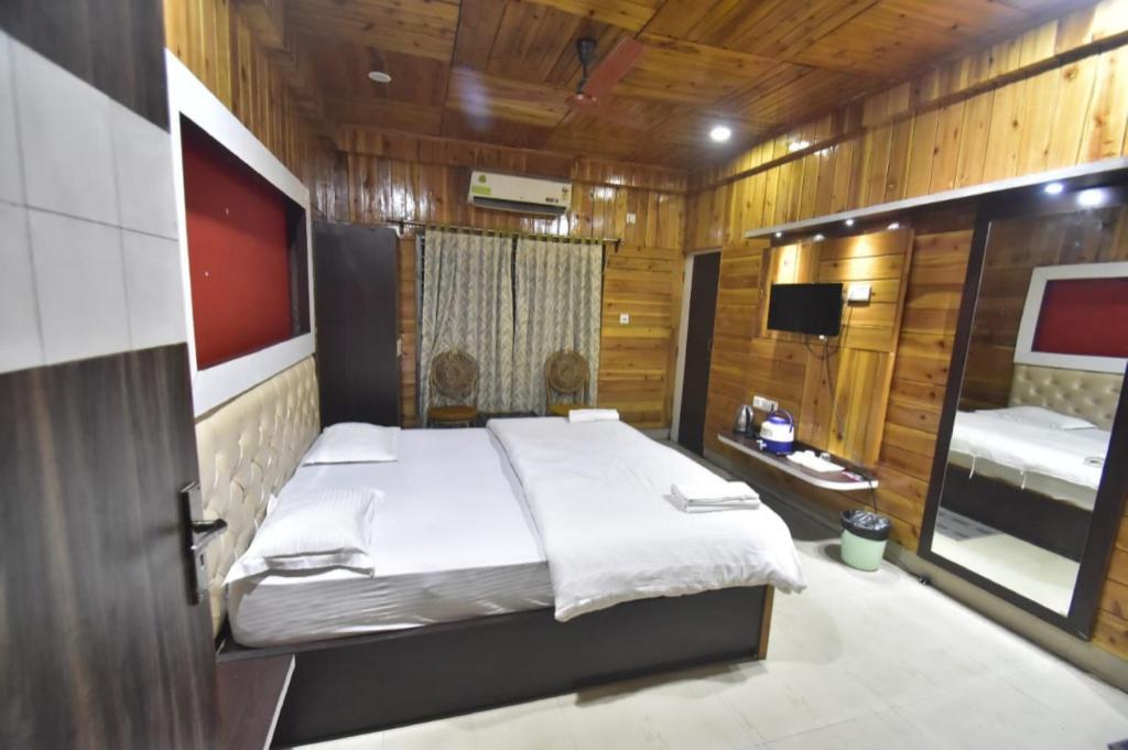 3 star hotel